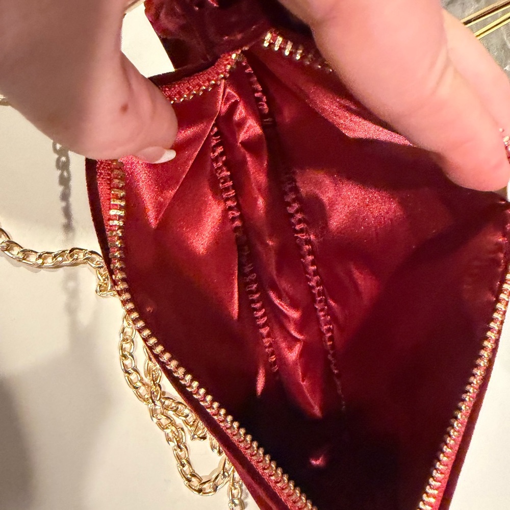 Gucci Deep Red Velvet Clutch with Gold Chain 100% Authentic. New! - Picture 3 of 8